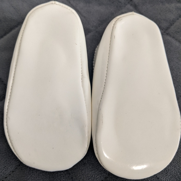 Baby Girl Embroidered Bunny Ballet Flats - Picture 4 of 5